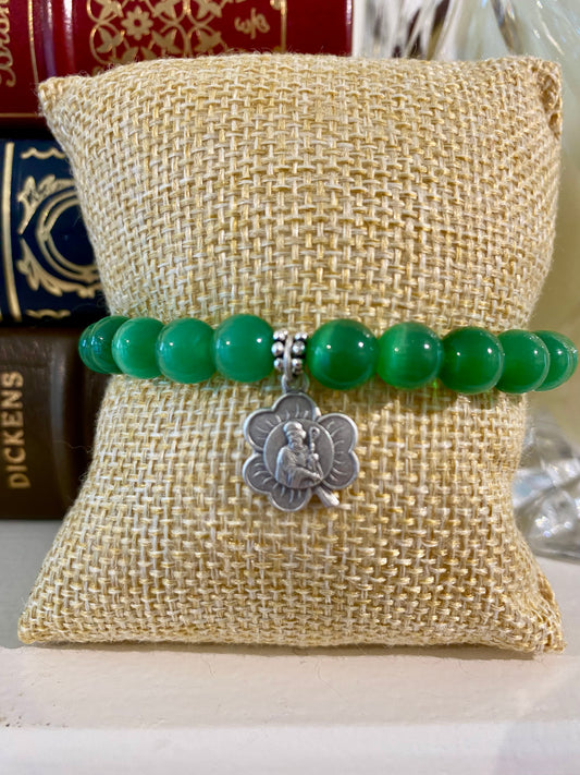 St. Patrick's Day stretch bracelet - green cat's eye bead